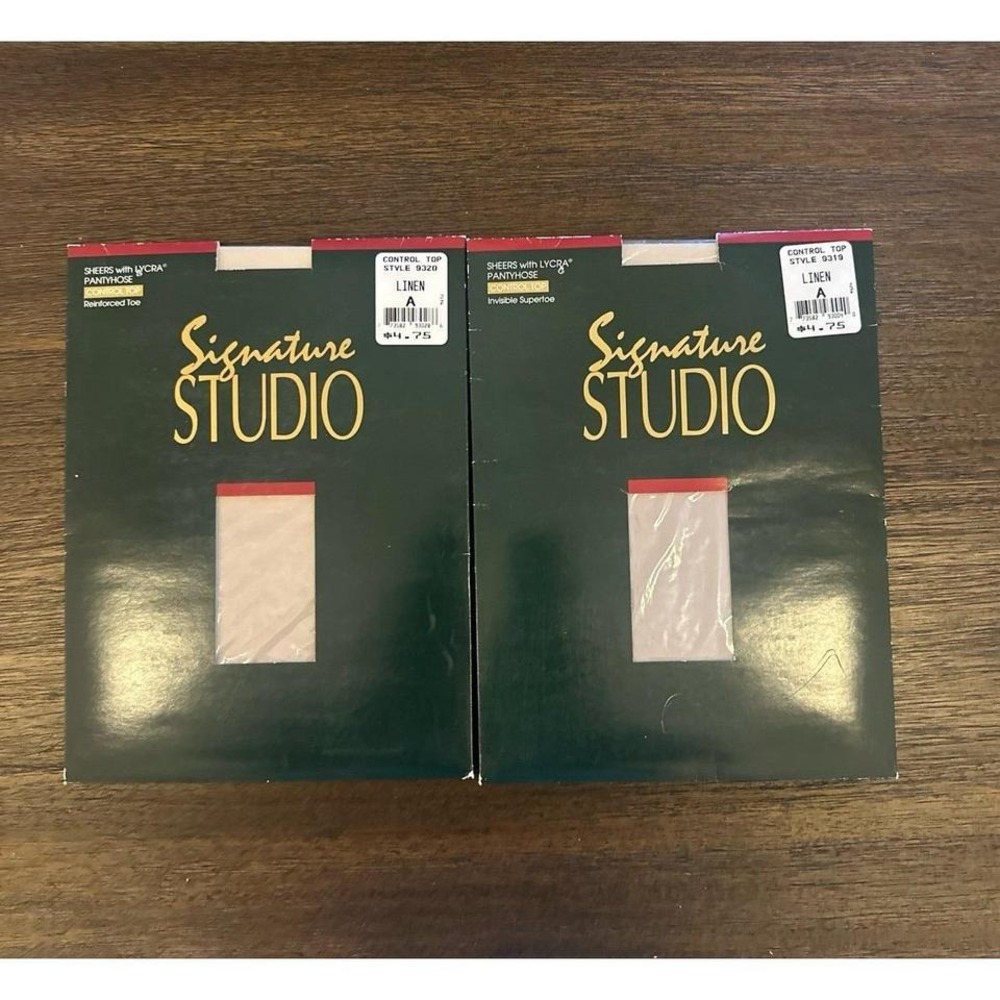 Signature Studio Lot of 2 Linen Control Top A pantyhose